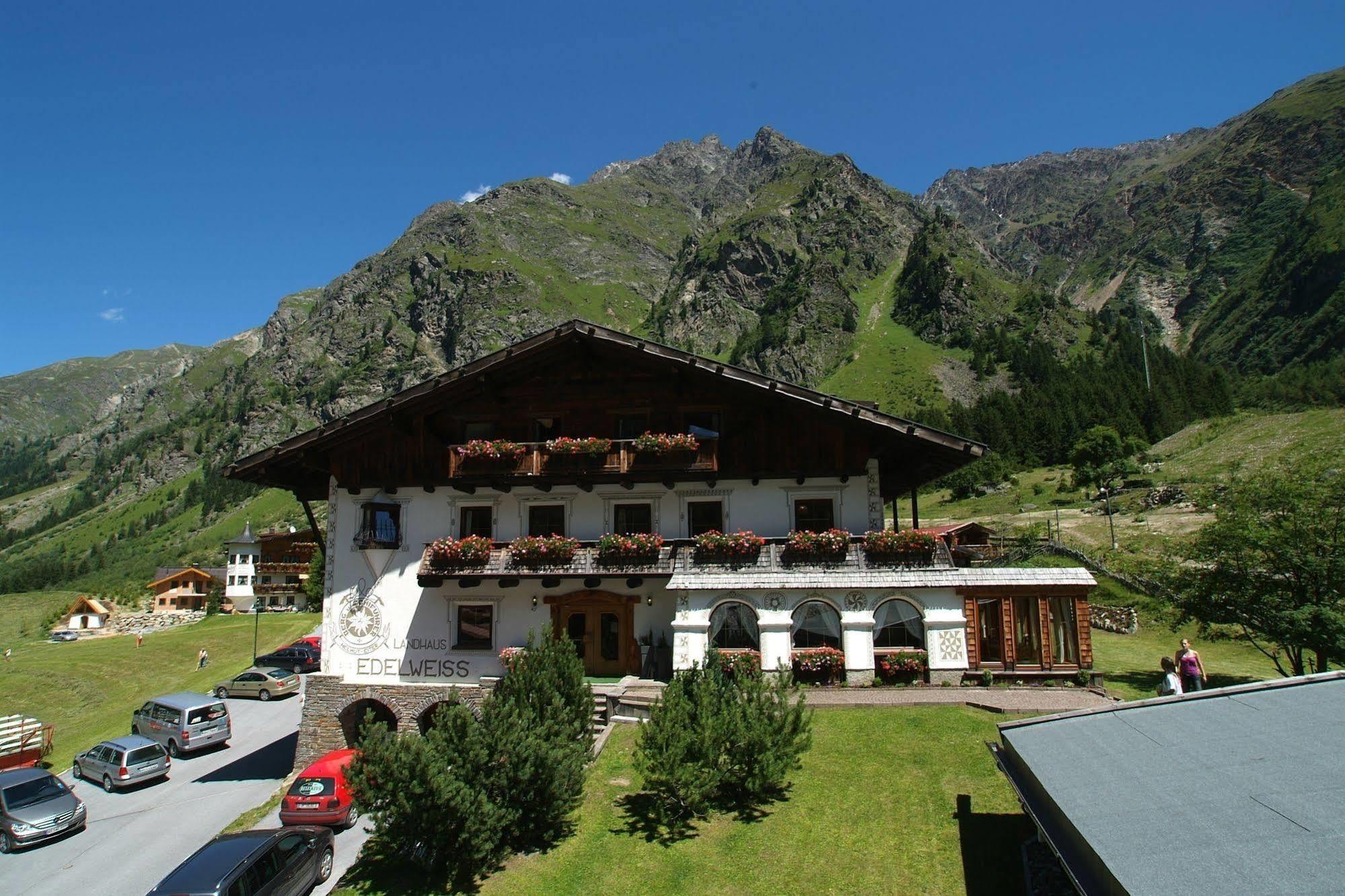 Landhaus Edelweiss Hotel Sankt Leonhard im Pitztal Kültér fotó